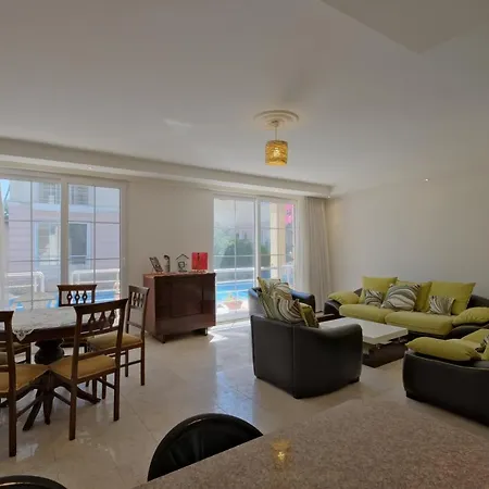 Yas Calis Villa