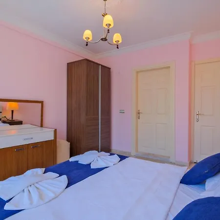 Yas Calis Villa