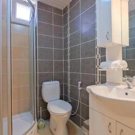 Yas Calis Villa