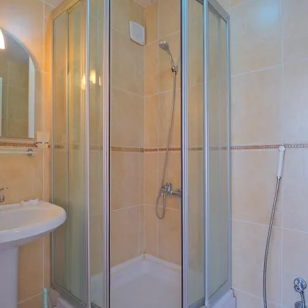 Yas Calis Villa *